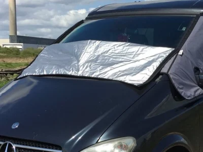 Mercedes thermal screen dropdown Camper